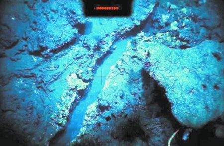 南海北部陆坡存在可燃冰的相关地理特征 新华社发